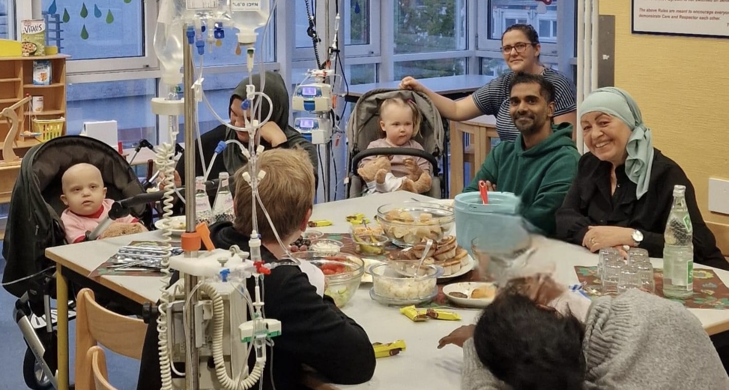Umut Yolu Derneği’nden Essen Üniversitesi Kliniği’nde Özel “Elternabend” Etkinliği