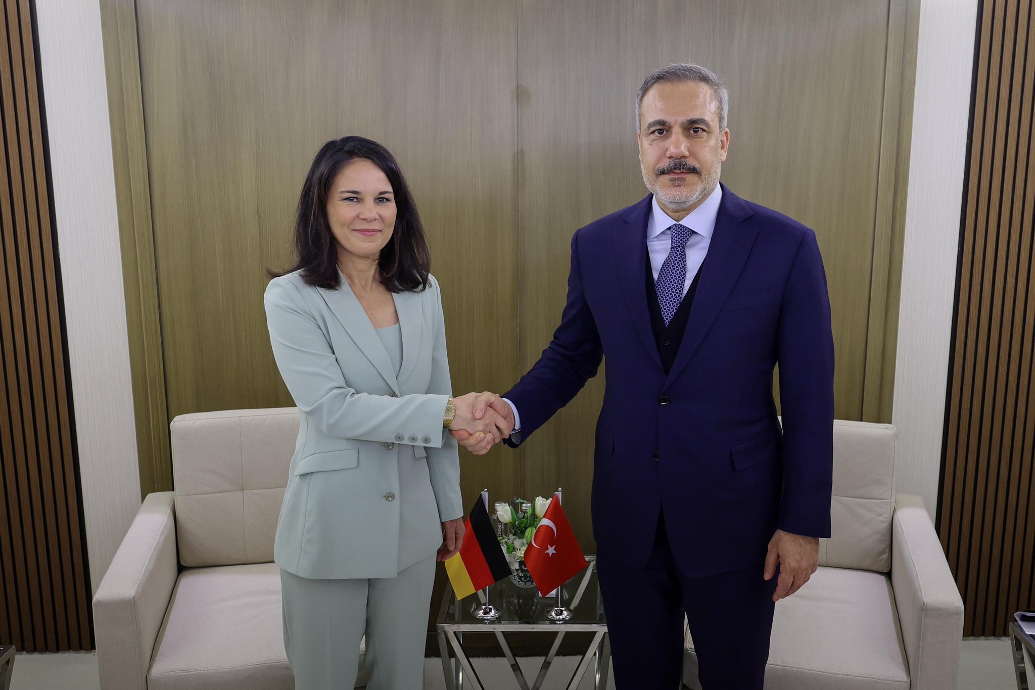 Hakan Fidan ile Annalena Baerbock Riyad’da Bir Araya Geldi