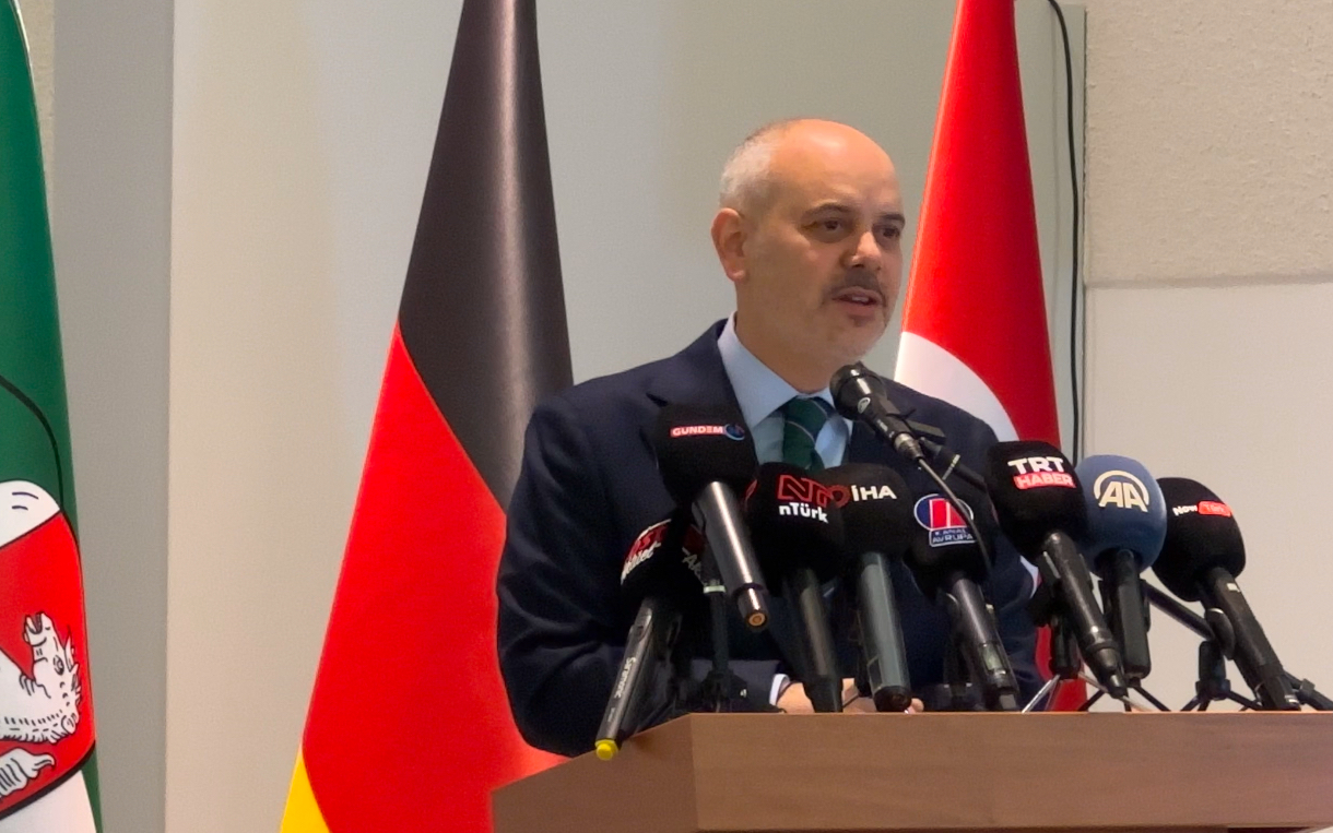Cumhurbaşkanı Başdanışmanı Kılıç, Düsseldorf’ta STK Temsilcileri ve Basınla Buluştu