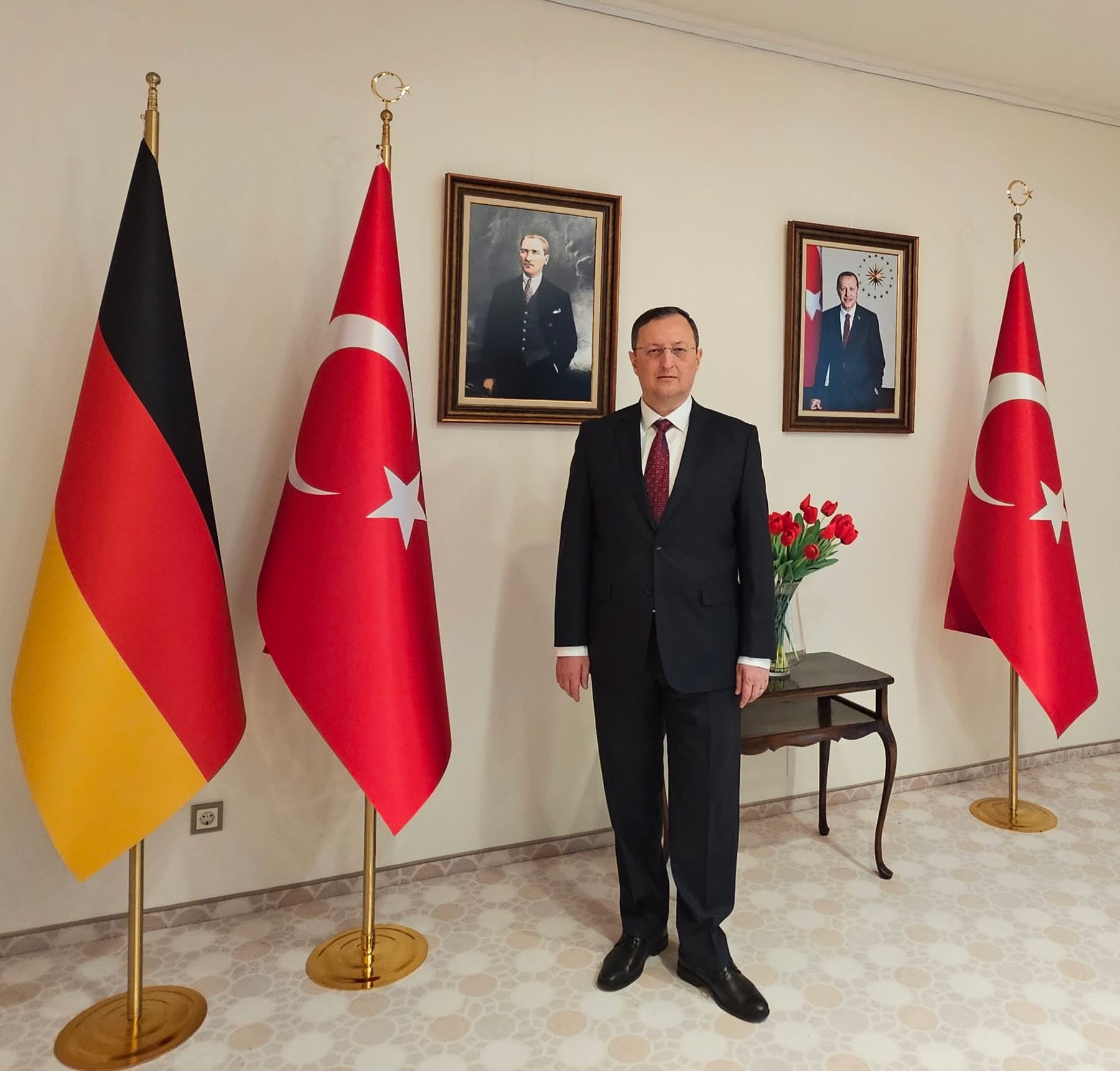 Büyükelçi Gökhan Turan, Berlin’de Görevine Başladı