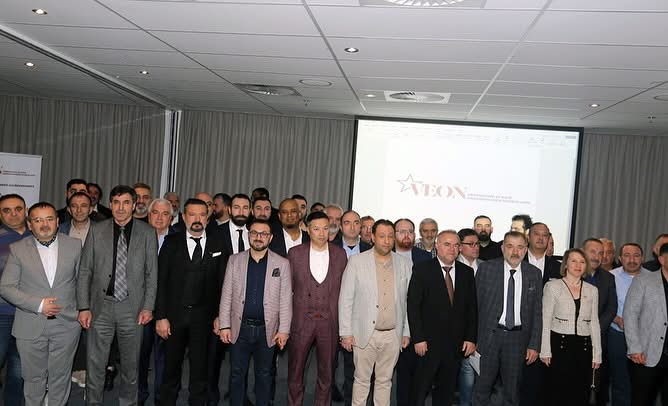 Hollanda’daki Elazığlı İş İnsanları Amsterdam’da Güçlü İş Birliği İçin Buluştu