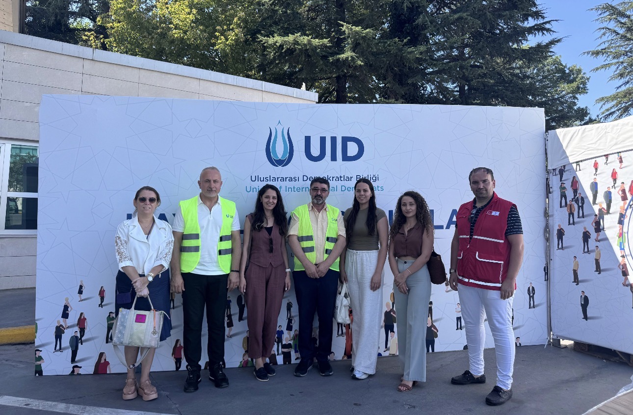 UID Kapıkule’de “Aile” Temasıyla Avrupalı Türkleri Karşılıyor